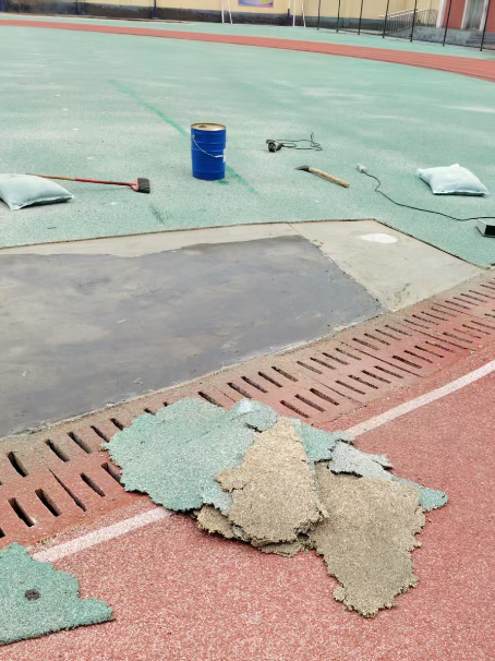 海南球场翻新维修补、球场翻新修补改造