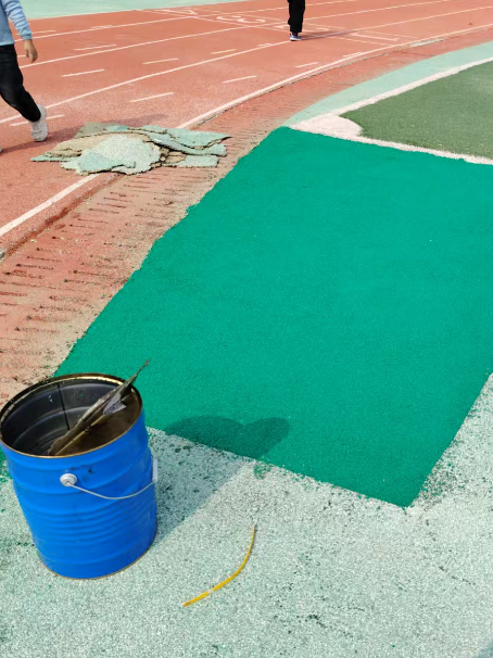 海南球场翻新修补改造专项服务介绍